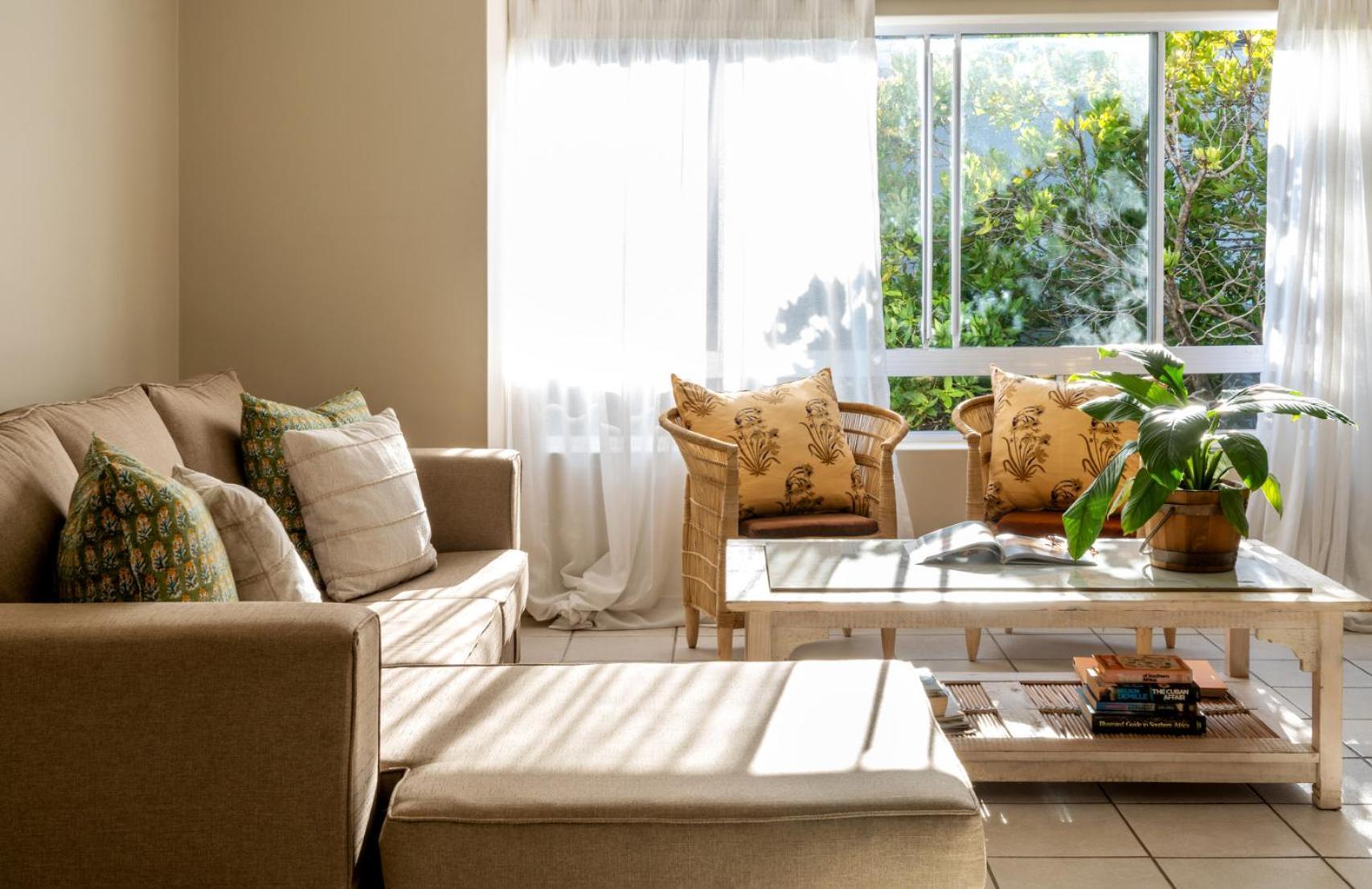 Apartment Ukhutula Plett - Spacious Self-catering *